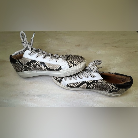 Veronica Beard Sami Python Snake Print Women’s Sneakers - Picture 10 of 11
